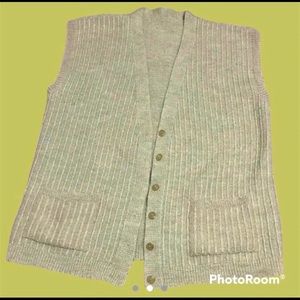 Oversize vest with pockets